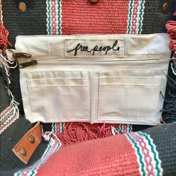 Free People Woven Tote NWT - Picture 5 of 5